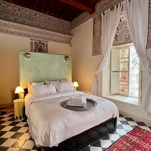 Camera grande con letto king size